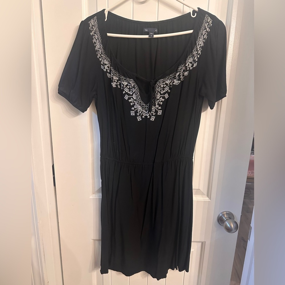 GAP Black and Silver Sequin Midi Dress